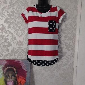 Casual Patriotic Red and White Striped Tee with Crew Neck